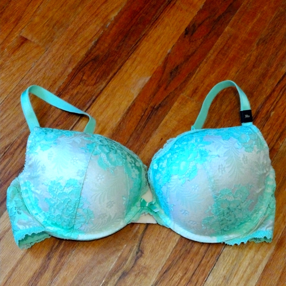 NWT Victoria's Secret Dream Angels Push up Bra 38D